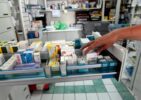 Αυστηρή προειδοποίηση ΕΟΦ προς τις φαρμακευτικές για τις ελλείψεις φαρμάκων: Έως 1.000.000 το πρόστιμο για παράβαση της απαγόρευσης παράλληλων εξαγωγών