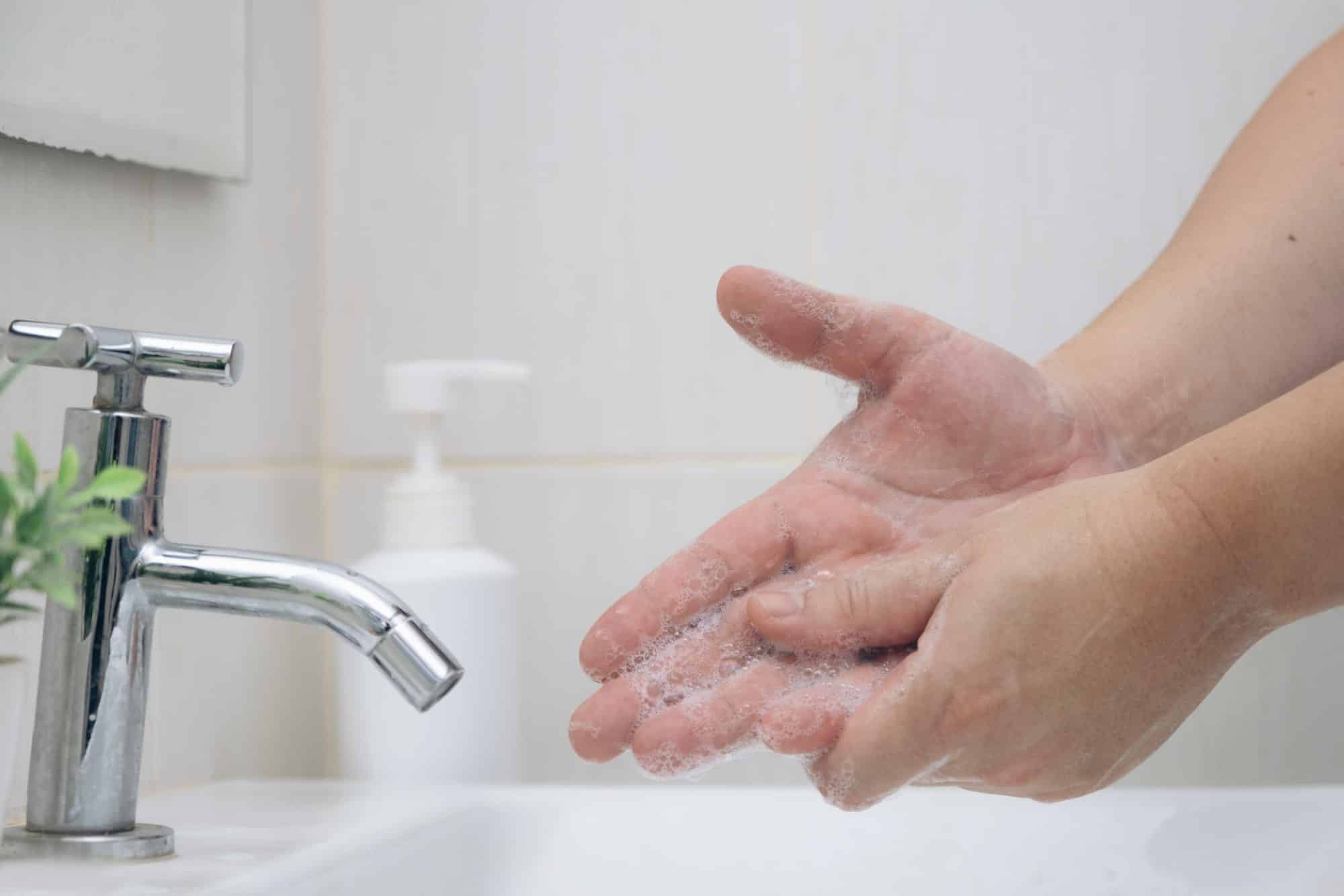 Πλένουν χέρια