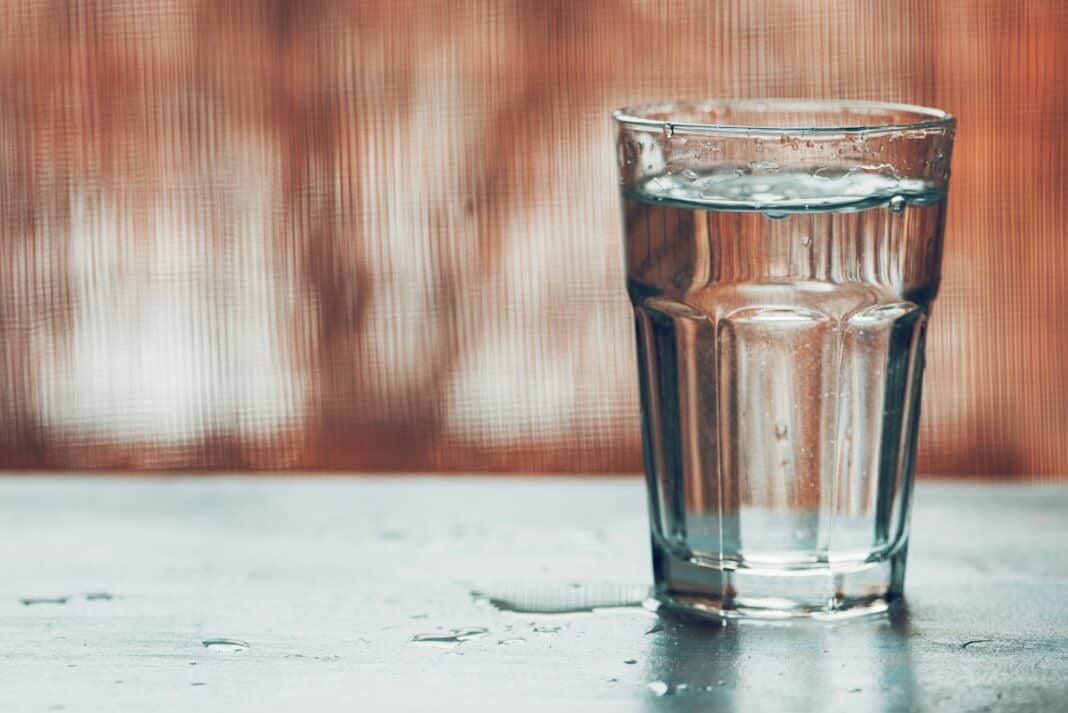 Νερό: Ποια είναι τα οφέλη του στην υγεία μας