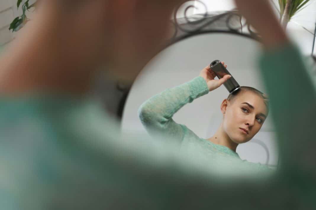 Χημειοθεραπεία: Πότε ξανάβαίνουν τα μαλλιά;