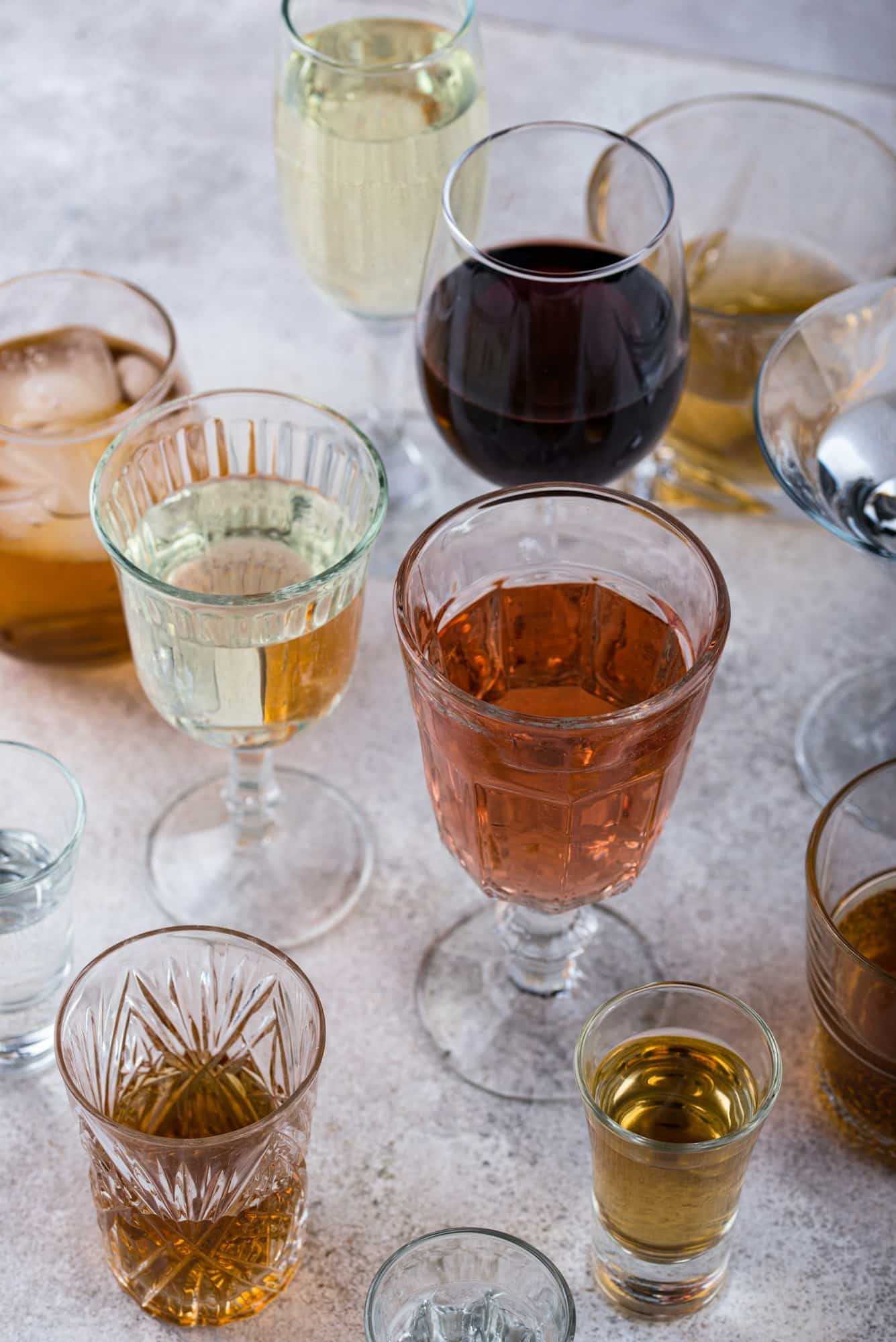 Αλκοόλ: Γιατί είναι πια επικίνδυνο για τους άνω των 60
