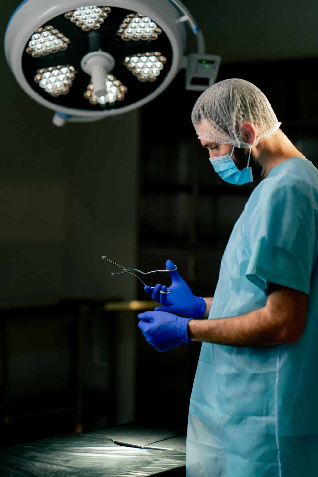 Χειρουργείο: Ποιες επεμβάσεις είναι πιο επικίνδυνες για τους ηλικιωμένους
